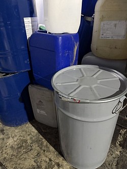 50л. с ручками, хамут- кольцо на защёлке